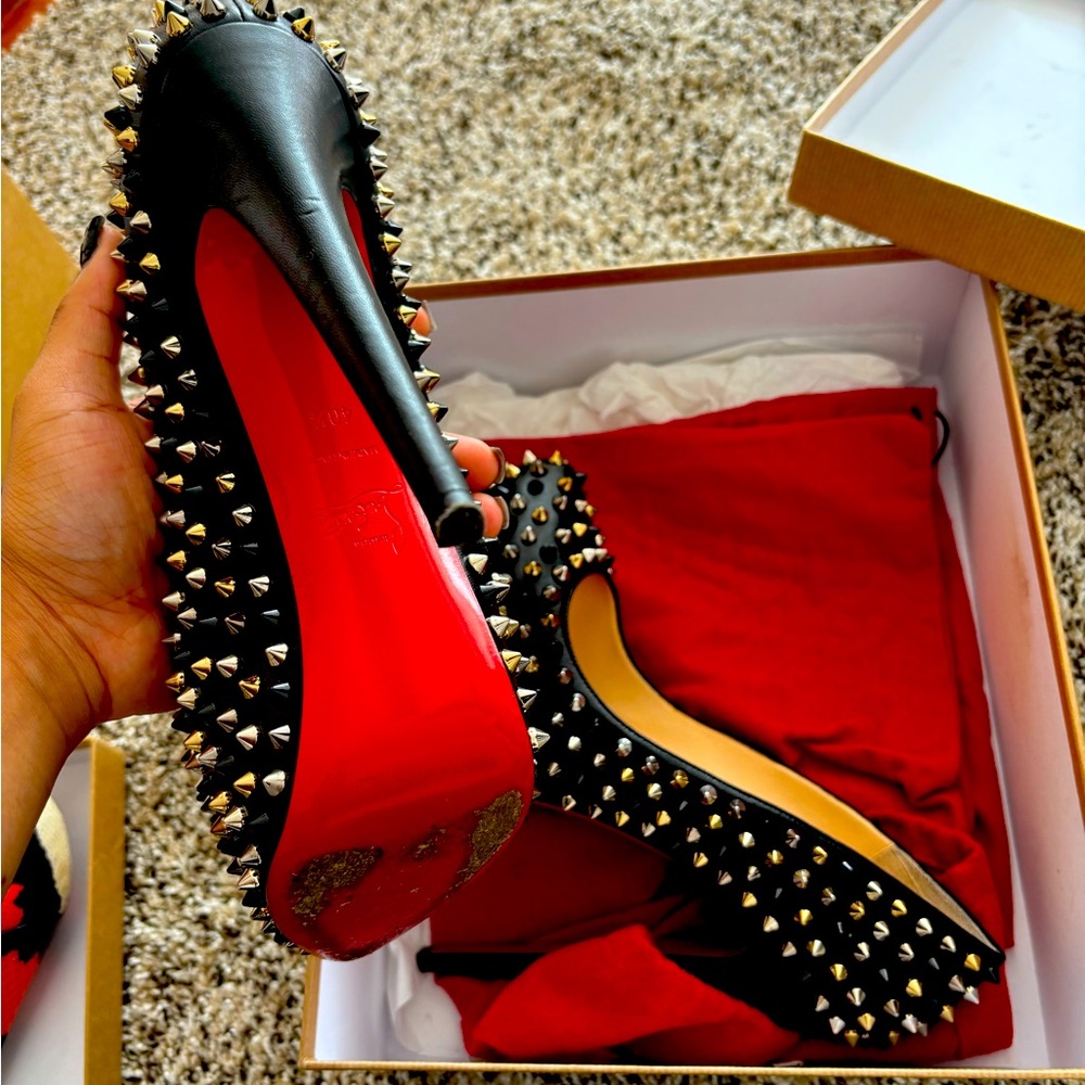 Gently worn for red carpet events authentic!